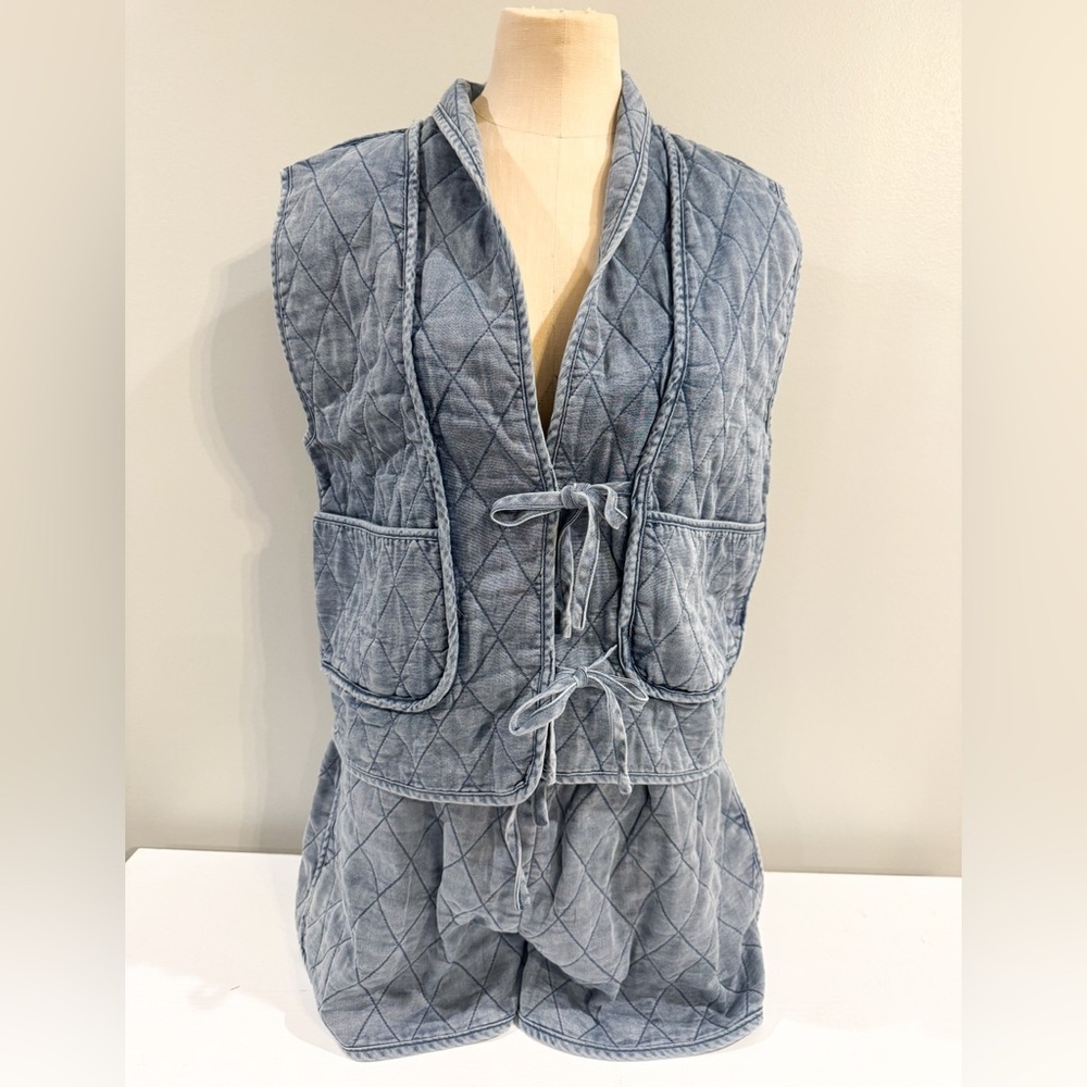 Entro NWT denim quilted vest and short set